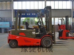 中国叉车和高空作业华会体育-华会(中国)
租赁市场蓄势待发